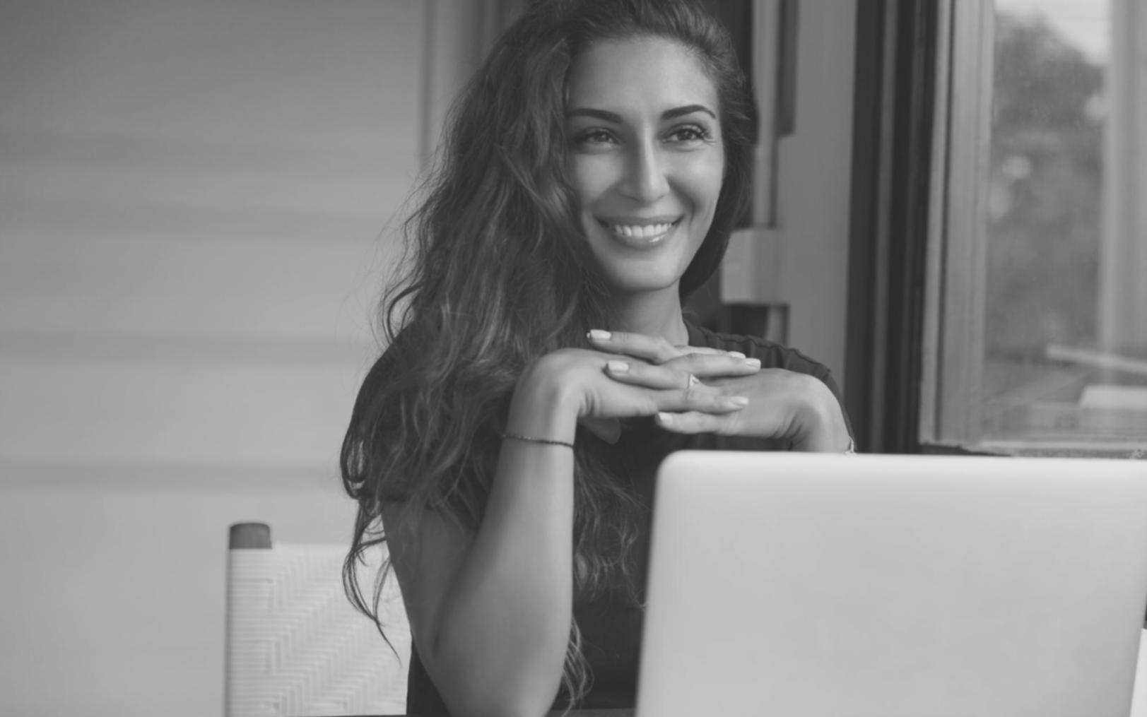 Espace de travail organisé pour sessions de coaching